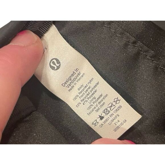 Lululemon Zip Top Crossbody NWOT - Picture 13 of 14
